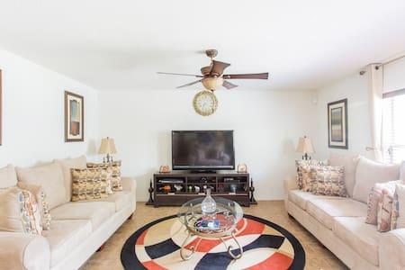 Modern 4 Bedroom House With Swimming Pool Clearwater Bagian luar foto