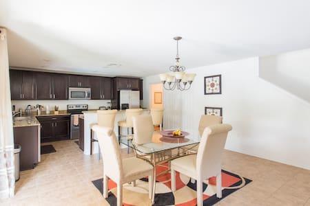 Modern 4 Bedroom House With Swimming Pool Clearwater Bagian luar foto
